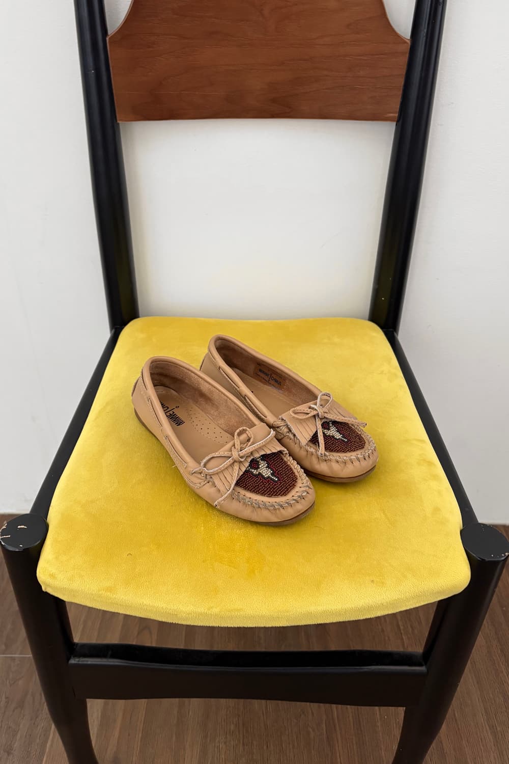 Minnetonka Beaded Shoes 상품이미지1