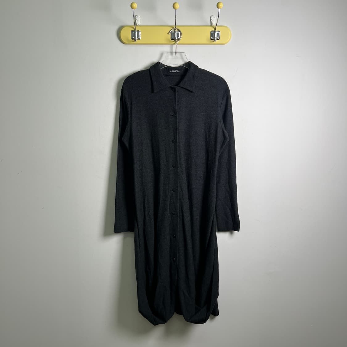 이세이미야케 퍼머넌트 차콜 울 가디건 상품이미지1