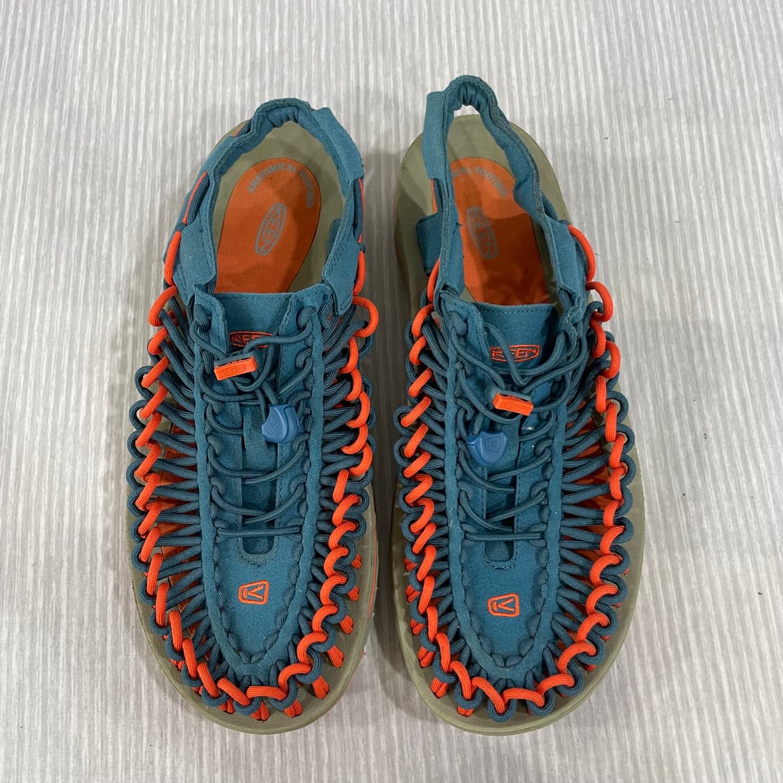 705-4)KEEN 킨 유니크 샌들 270mm 상품이미지2