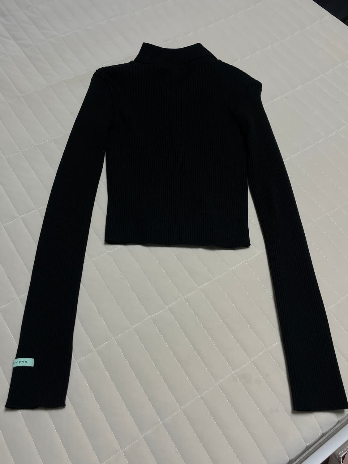 인스턴트펑크 22SS 슬림 집업 니트 블랙 새상품 상품이미지2