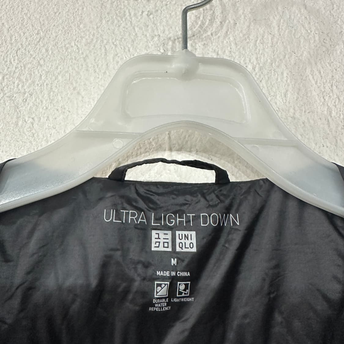 유니클로 울트라라이트다운 경량패딩조끼 M 상품이미지3
