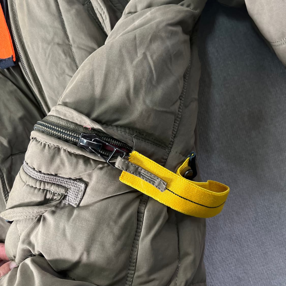 100 파라점퍼스 코디악 패딩 상품이미지6