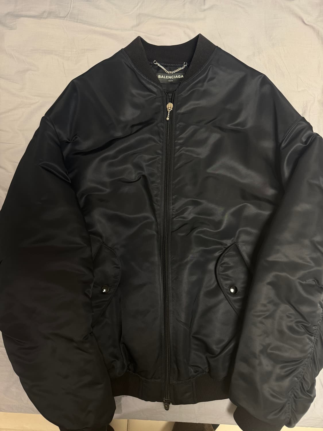 [54] 발렌시아가 17시즌 봄버 블랙 (로고X) 상품이미지2