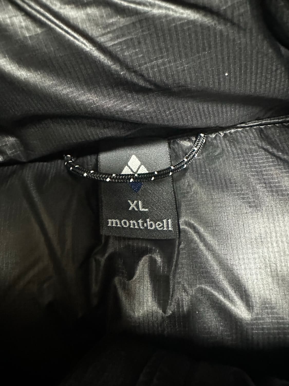 [급처판매] 몽벨 플라즈마 1000 경량패딩 XL  블랙 새제품 상품이미지4