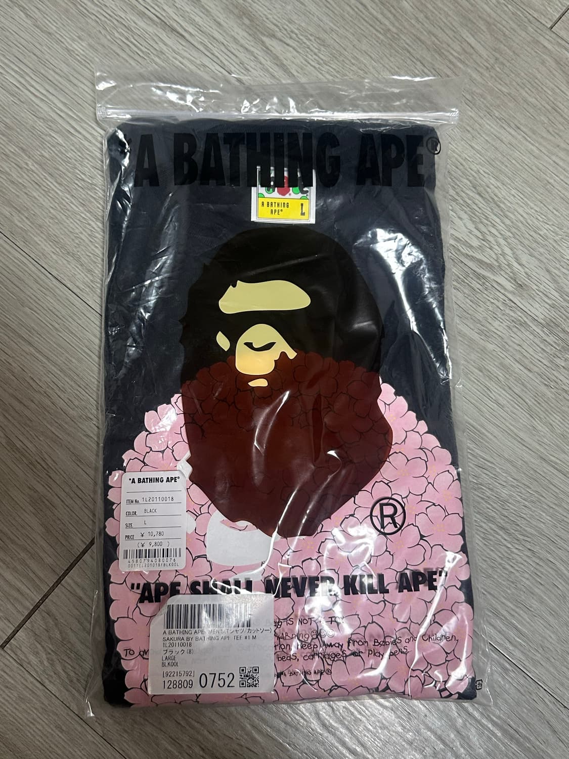 베이프 사쿠라 바이 베이싱 에이프 티셔츠 #1 블랙 상품이미지2