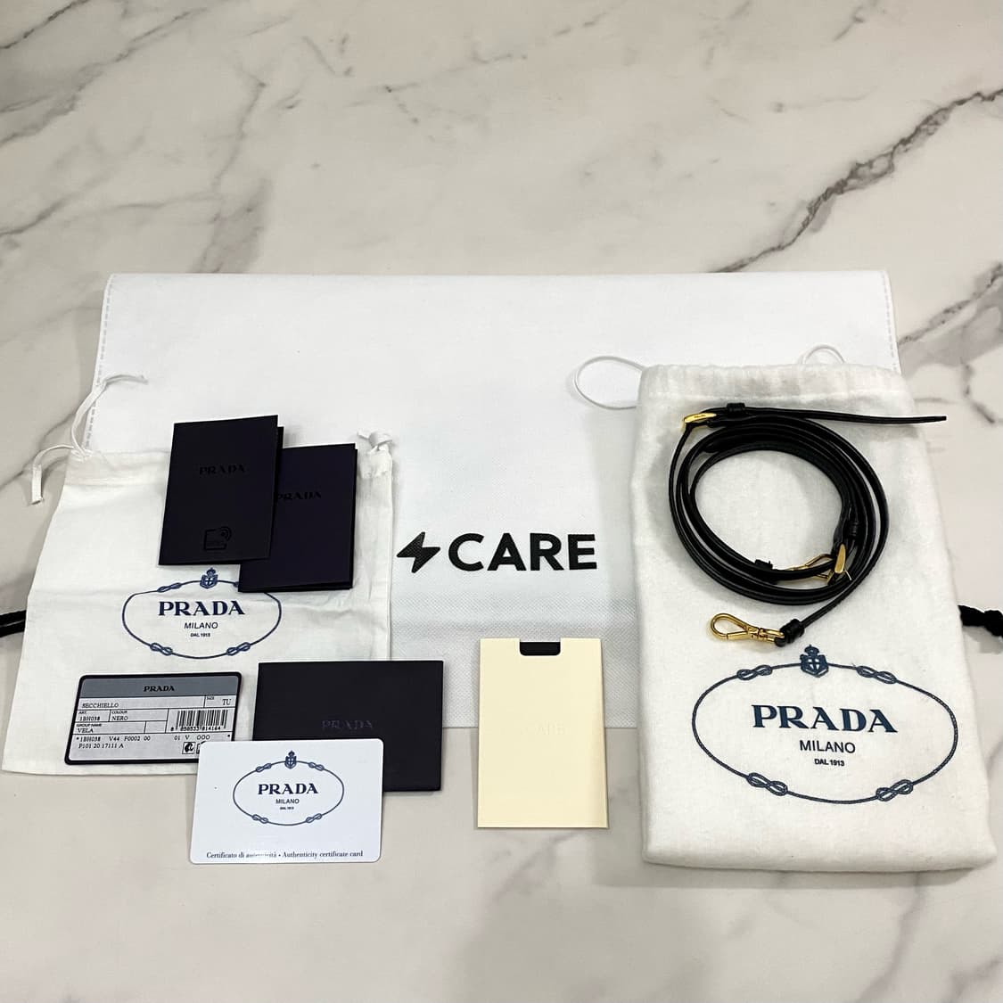 거의새것 프라다 듀엣 리나일론 삼각로고 버킷백 1BH038 블랙 상품이미지9