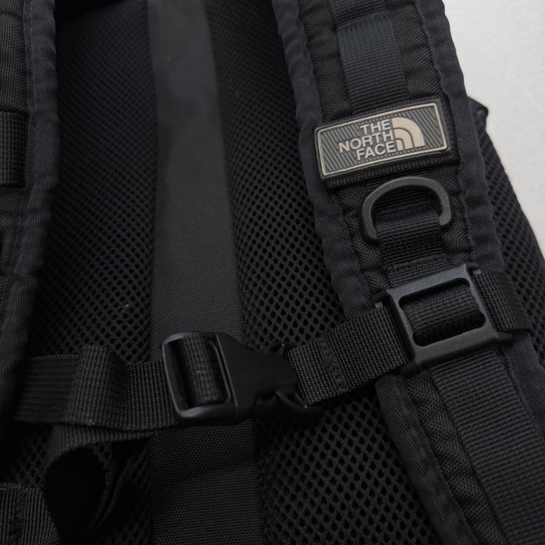 노스페이스 미니샷 고프코어 백팩 블랙 상품이미지6