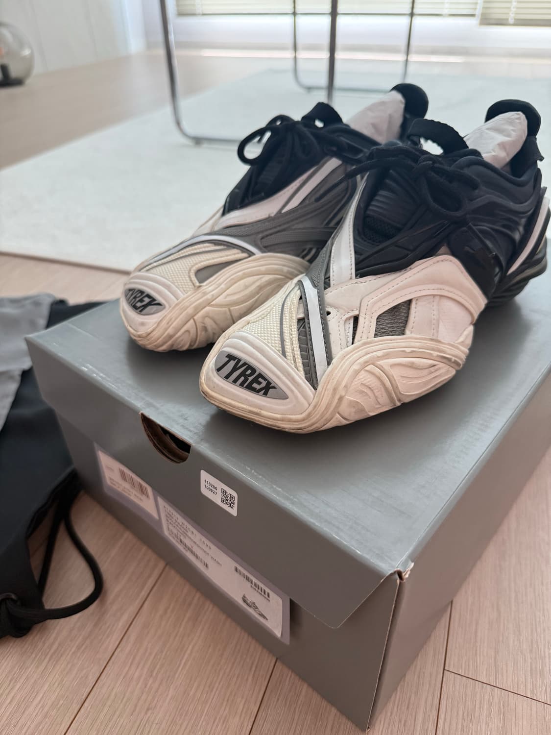 발렌시아가 타이렉스 37사이즈 상품이미지2