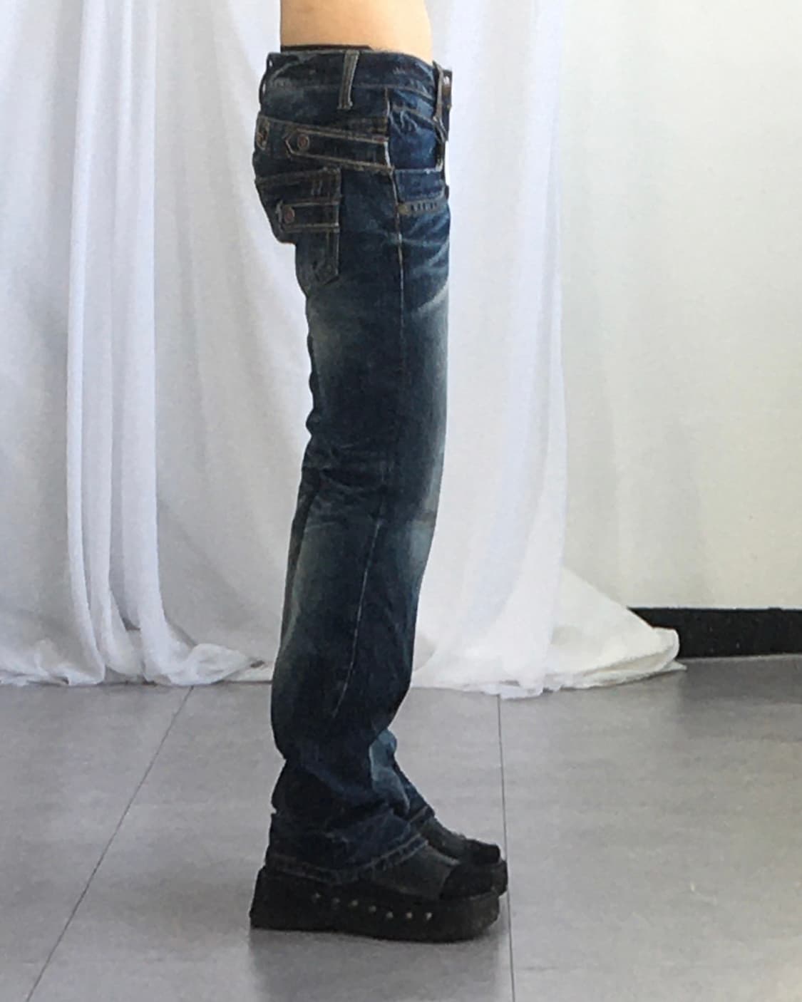 Back lettering point denim pants 상품이미지9