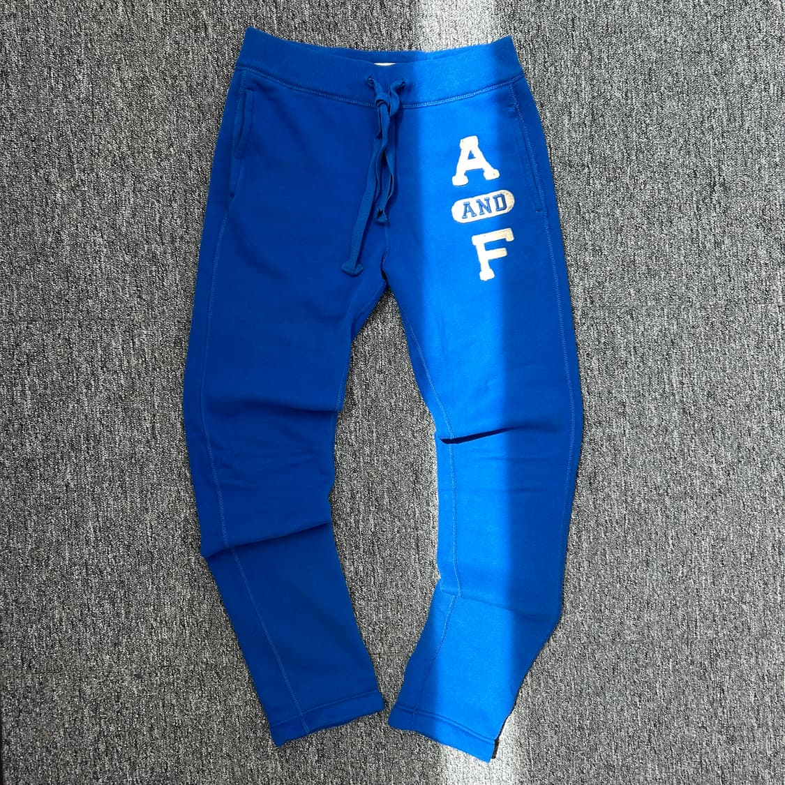 아베크롬비 y2k 블루 트레이닝 팬츠 상품이미지1