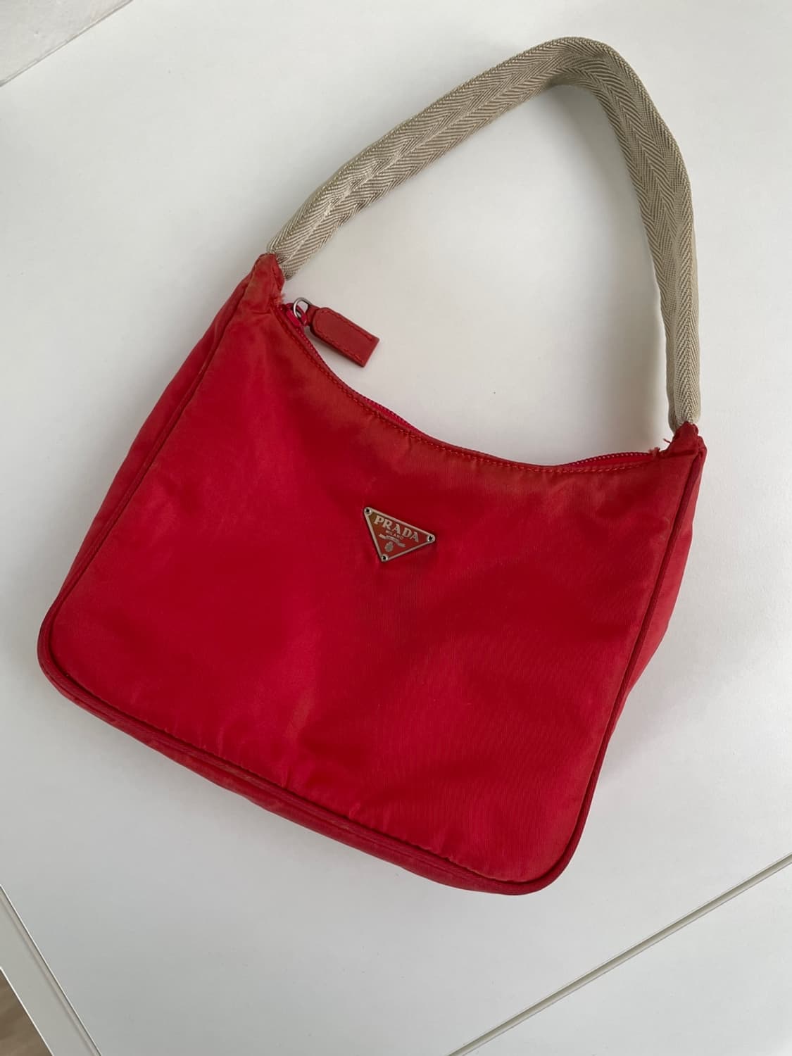 프라다 리나일론 호보백 상품이미지1