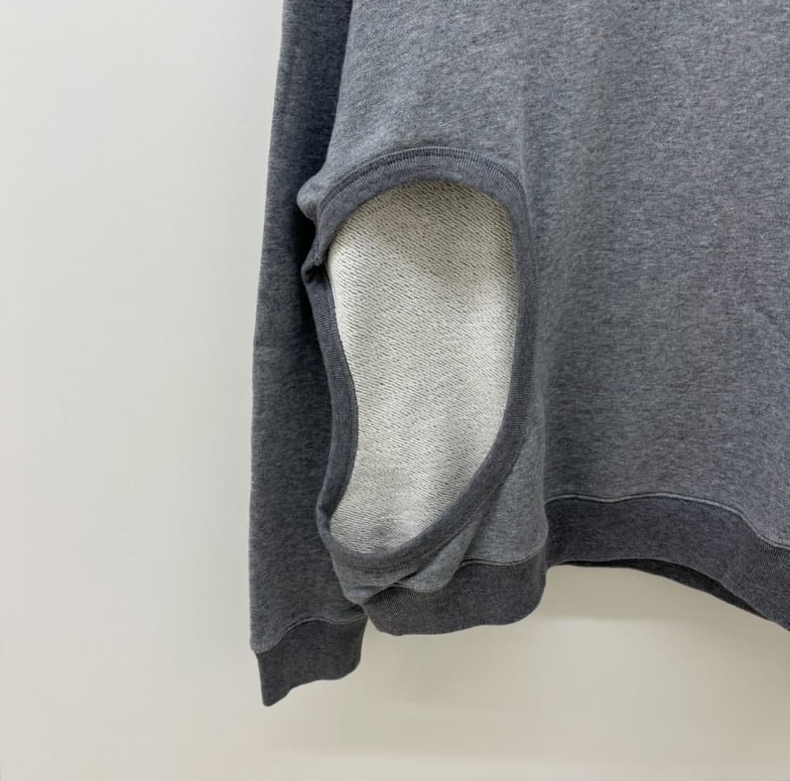 Toga x H&M 컷아웃 크루넥 상품이미지3