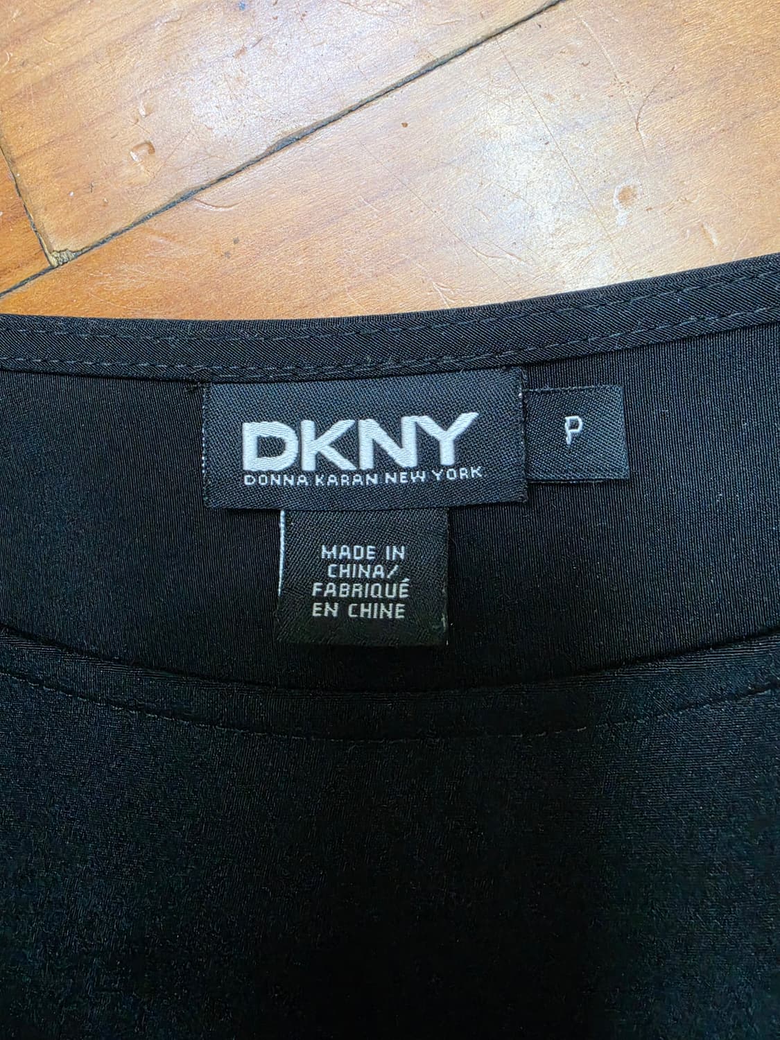 DKNY 블랙 실크 혼방 반팔 원피스 상품이미지5