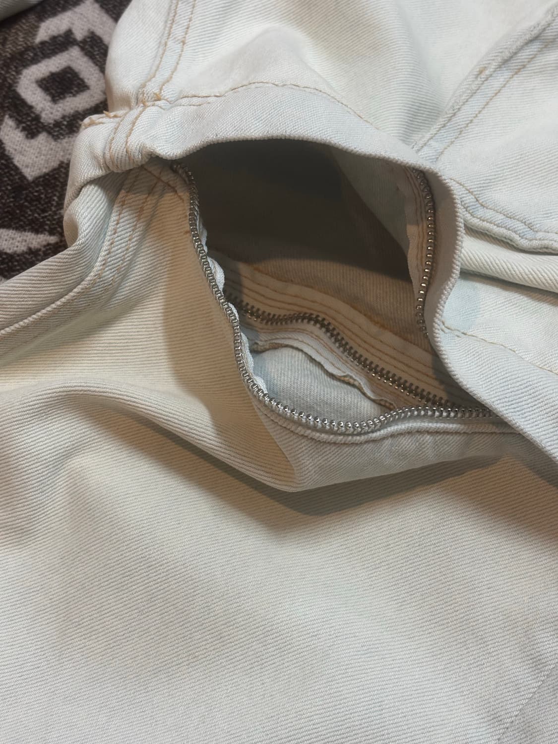 자라(Zara)디테처블 카고 진 라이트 블루 상품이미지6