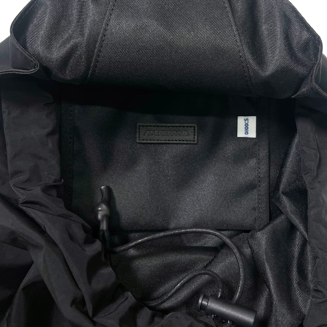 아더에러 바딘 백팩 느와르 상품이미지7