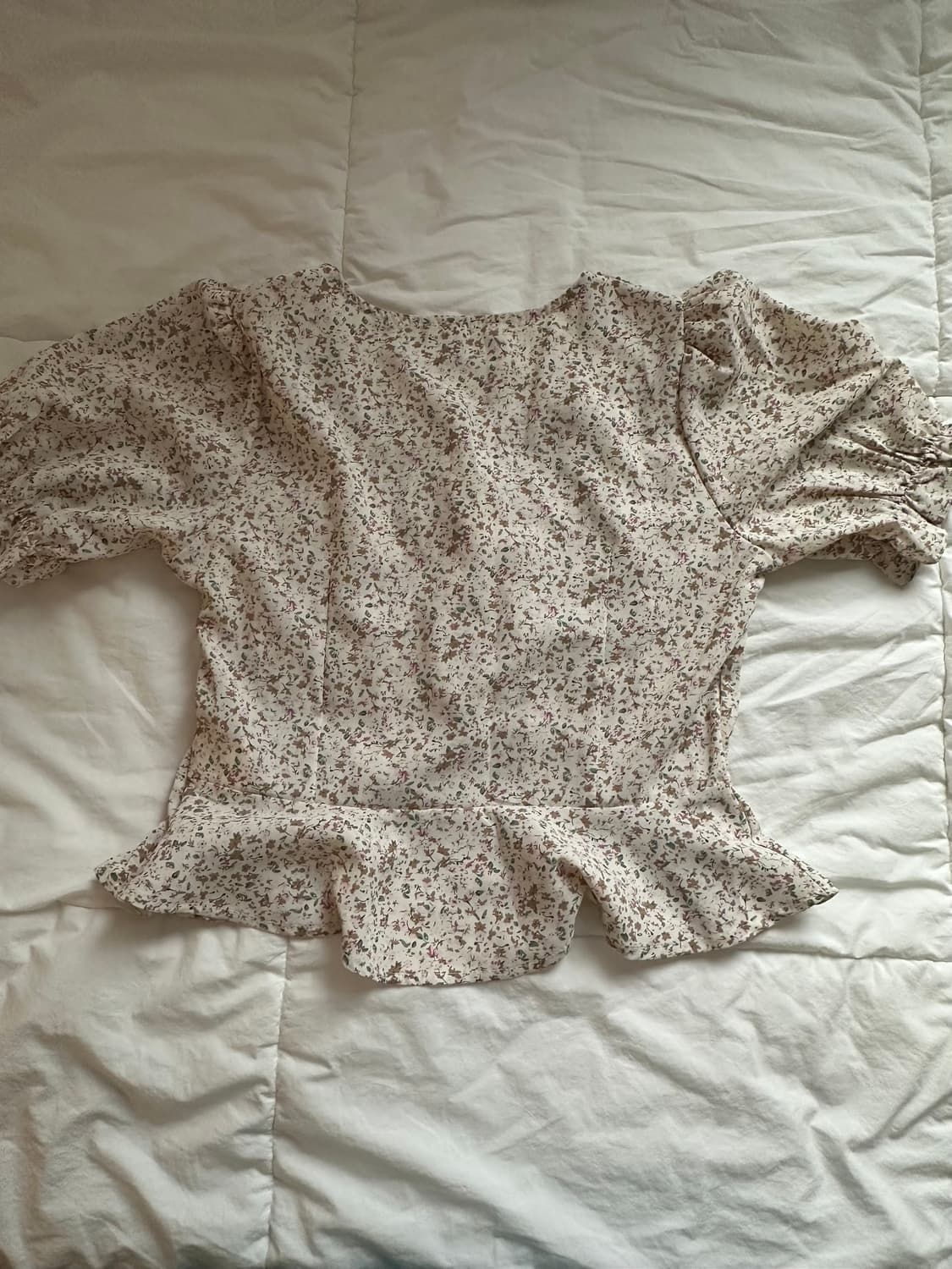 에잇세컨즈 블라우스 상품이미지3