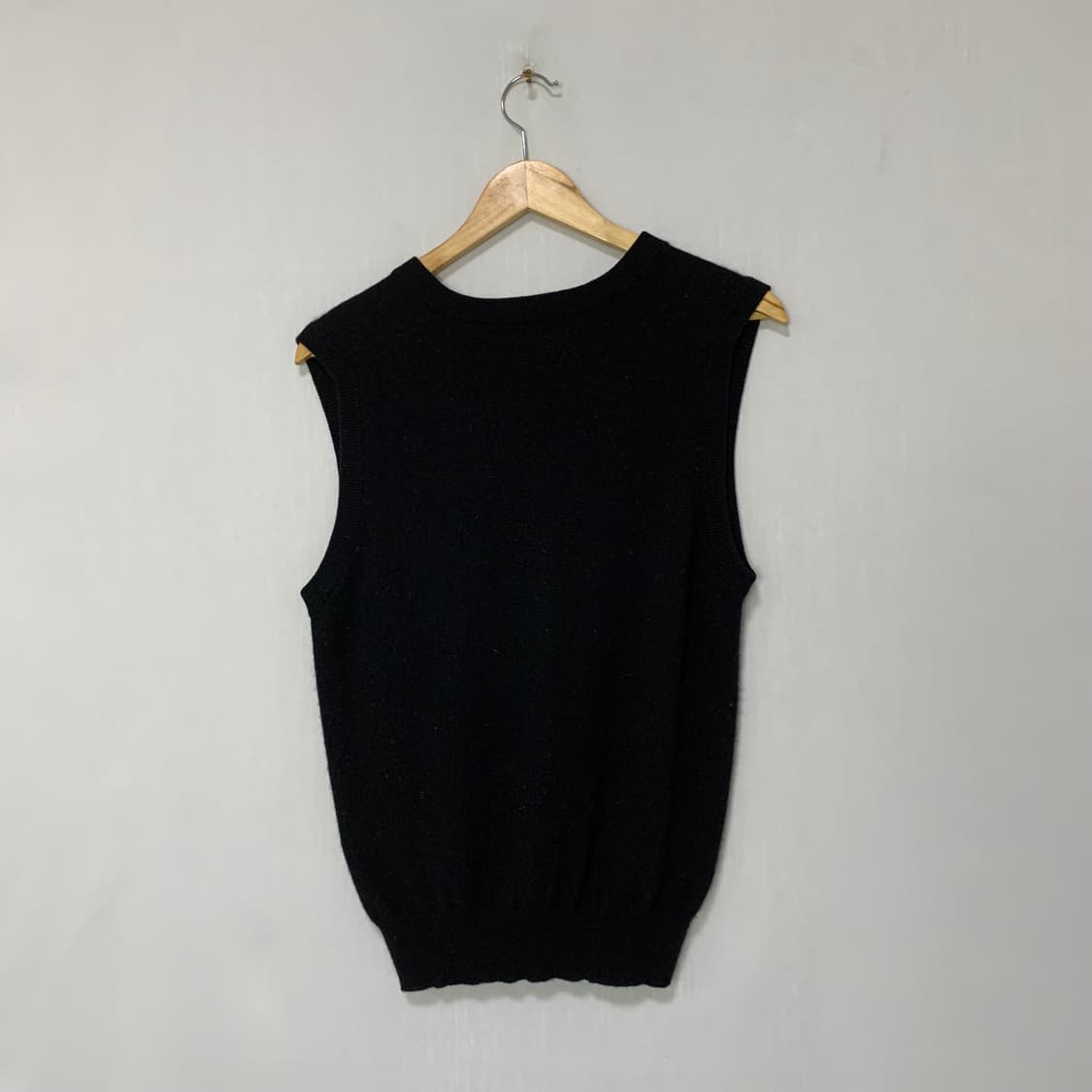 퓨어 캐시미어 100% 빈티지 브이넥 니트 조끼 블랙  상품이미지5