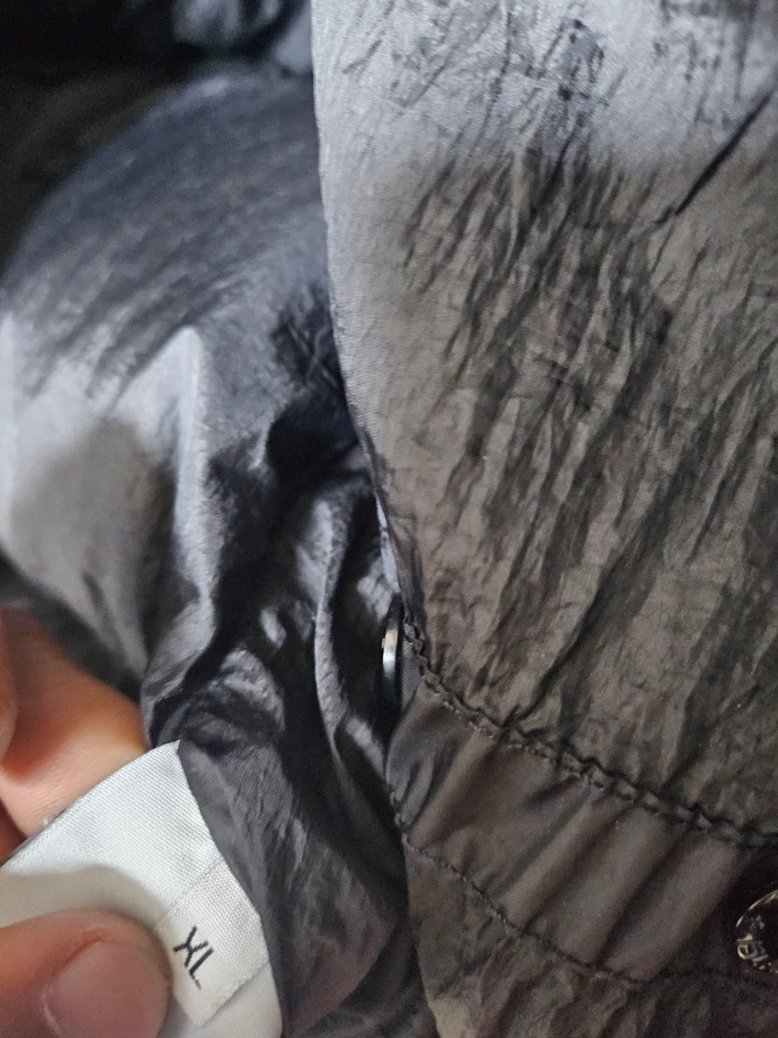 20fw 스톤아일랜드 크링클립스패딩xl 블랙 상품이미지7