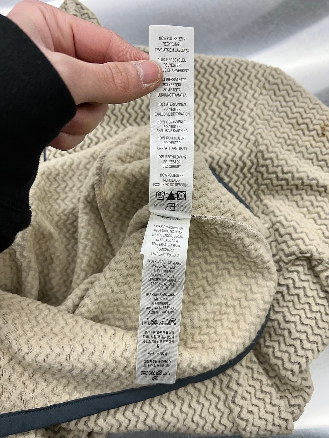 파타고니아 24fw r1 에어 탄 집 넥 오버 플리스 상품이미지9