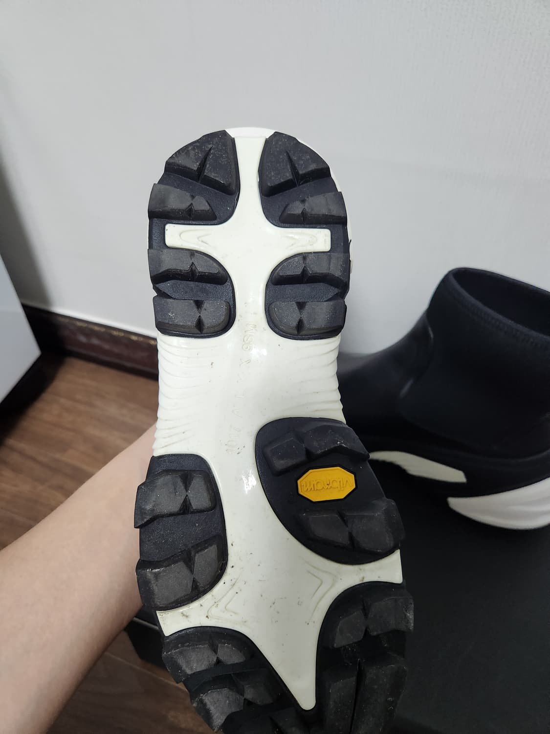 알릭스 비브람솔 첼시 부츠 팝니다 구찌 프라다 디올 상품이미지4