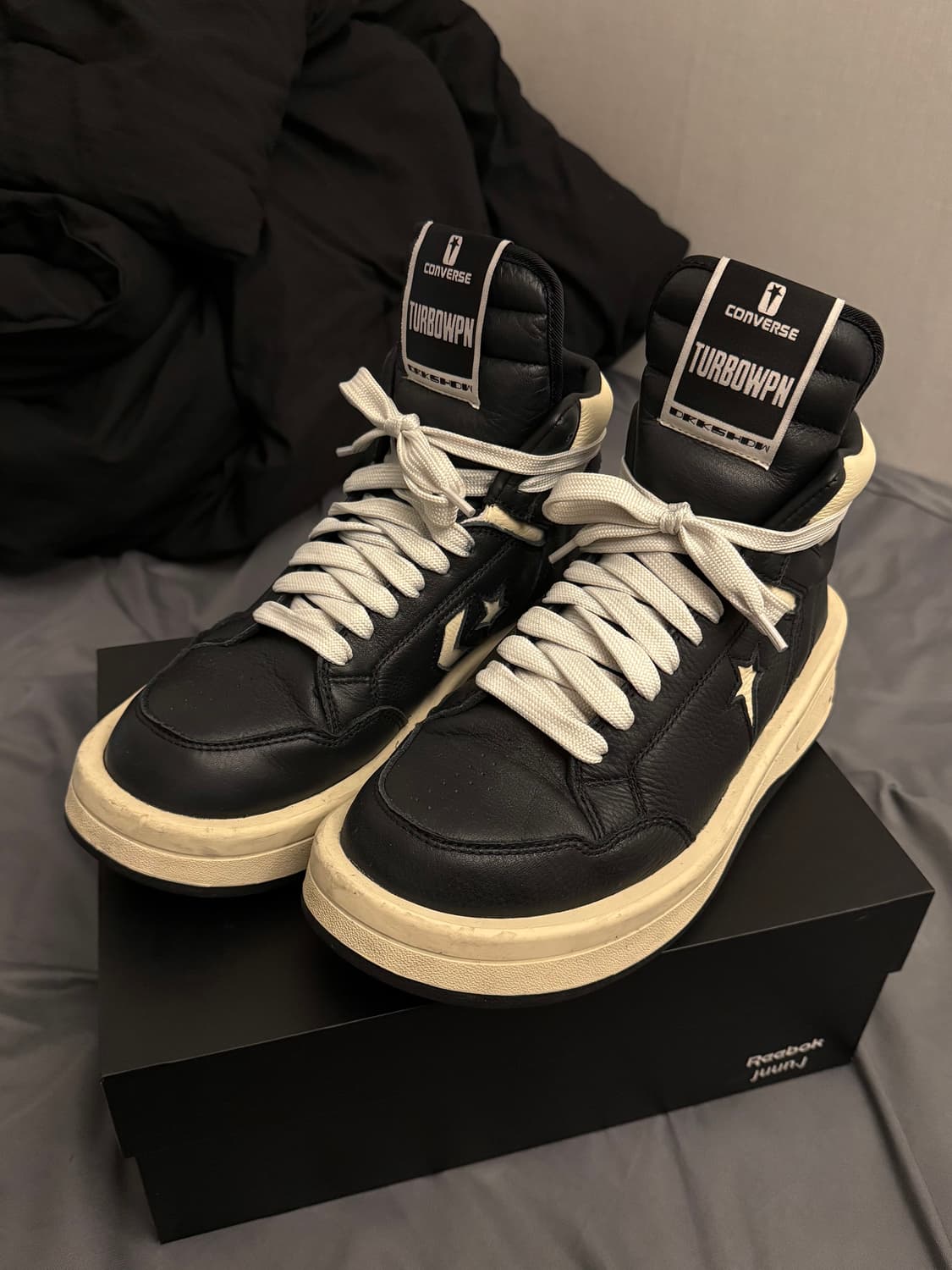 릭오웬스 다크쉐도우 터보웨폰 블랙 크림 상품이미지1