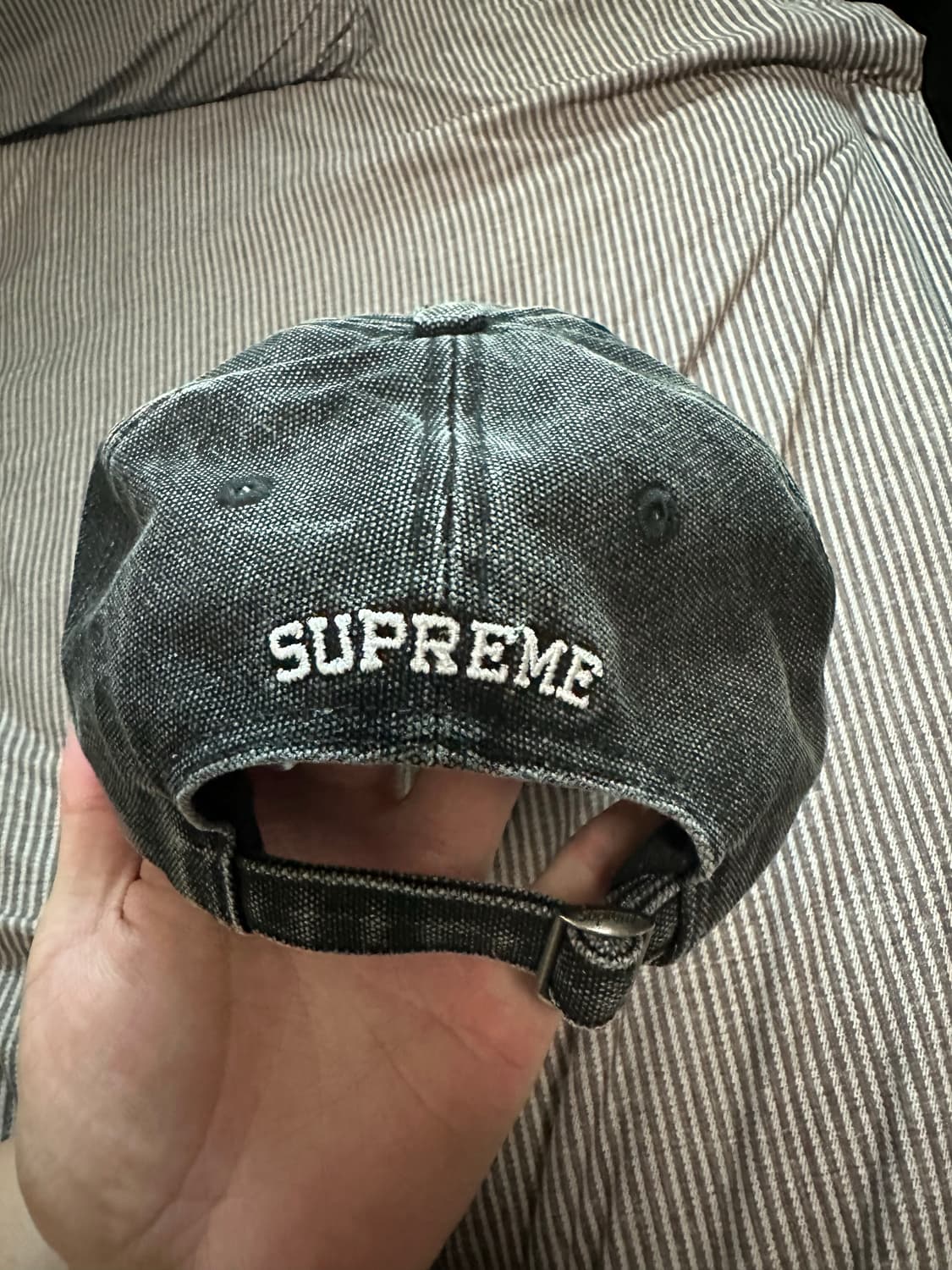 슈프림 피그먼트 S 로고 6-패널 블랙 - 24FW 상품이미지2