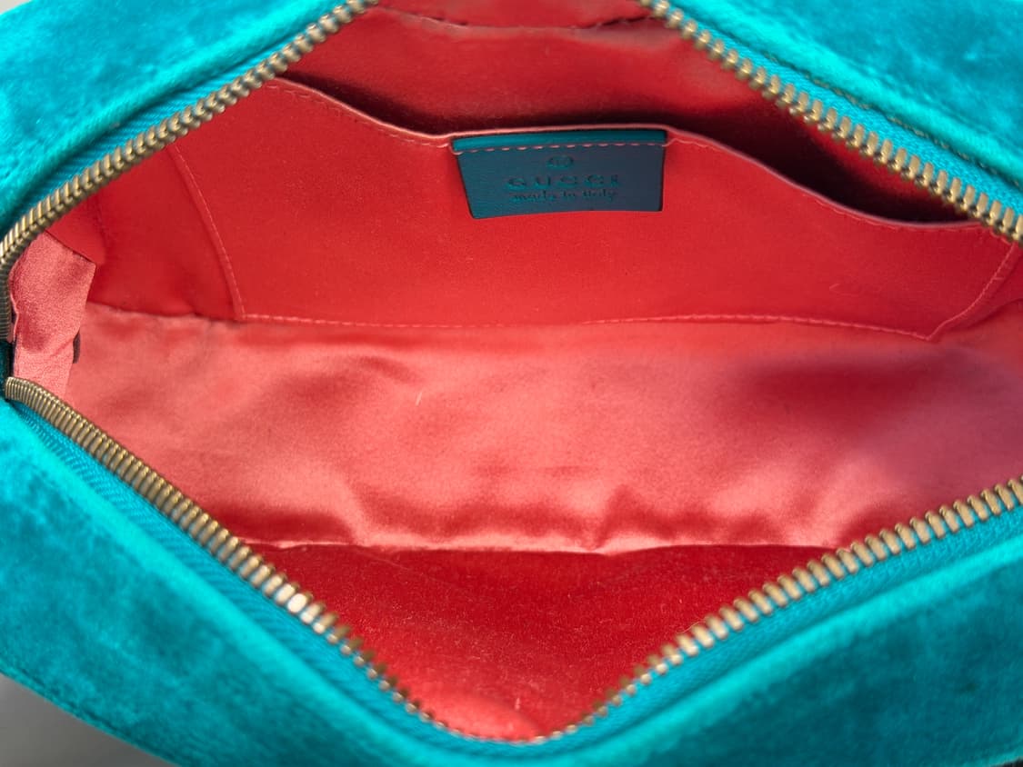 구찌 벨벳 마틀라세 GG 마몽 스몰 크로스백 상품이미지10