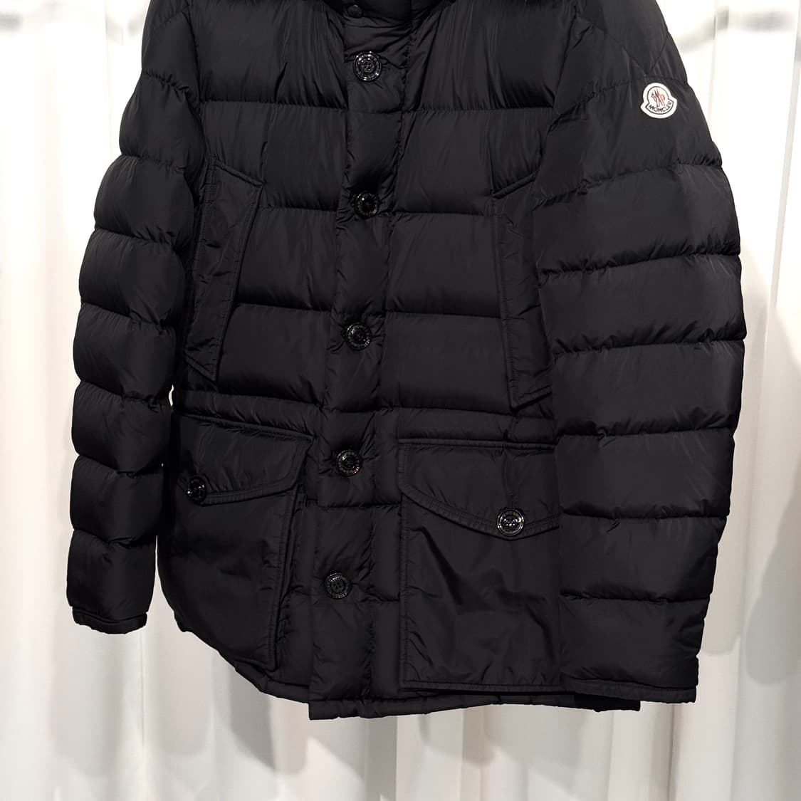 몽클레어 클루니 다운패딩 블랙 4 상품이미지3