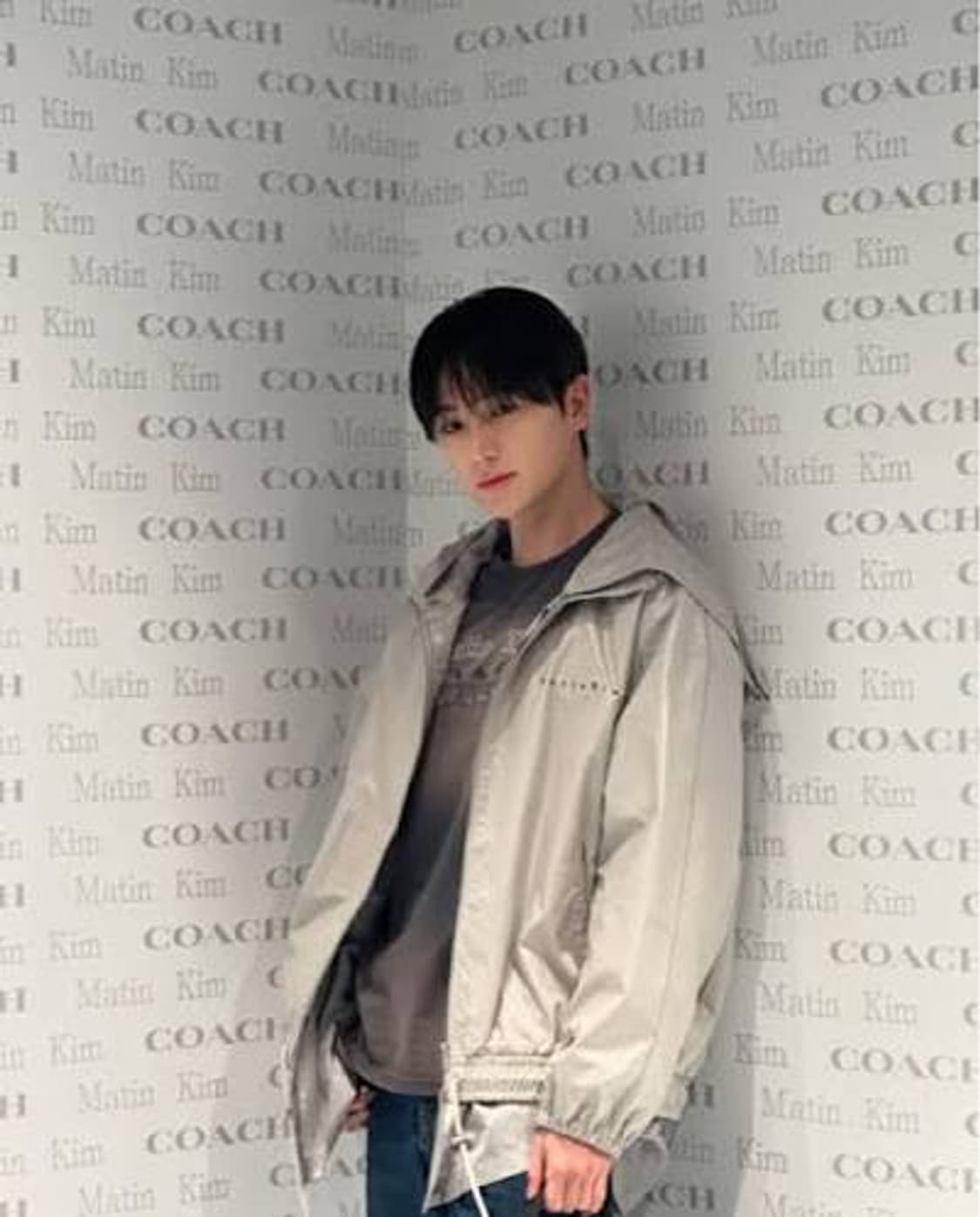코치x마뗑킴  레이어드 코팅 후드 점퍼 그레이 상품이미지2