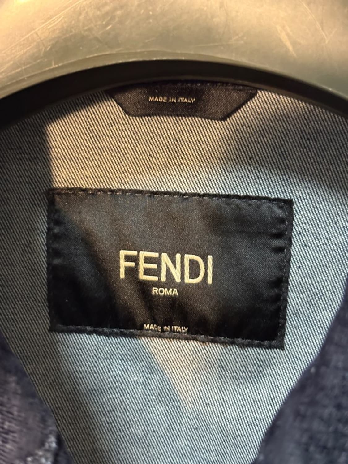 펜디 FENDI 마이크로 FF 모노그램 벨벳 데님 트러커 자켓  상품이미지4