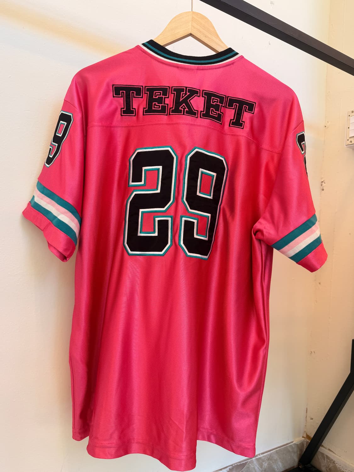 테켓(Teket) 그룹 반팔 티 상품이미지3