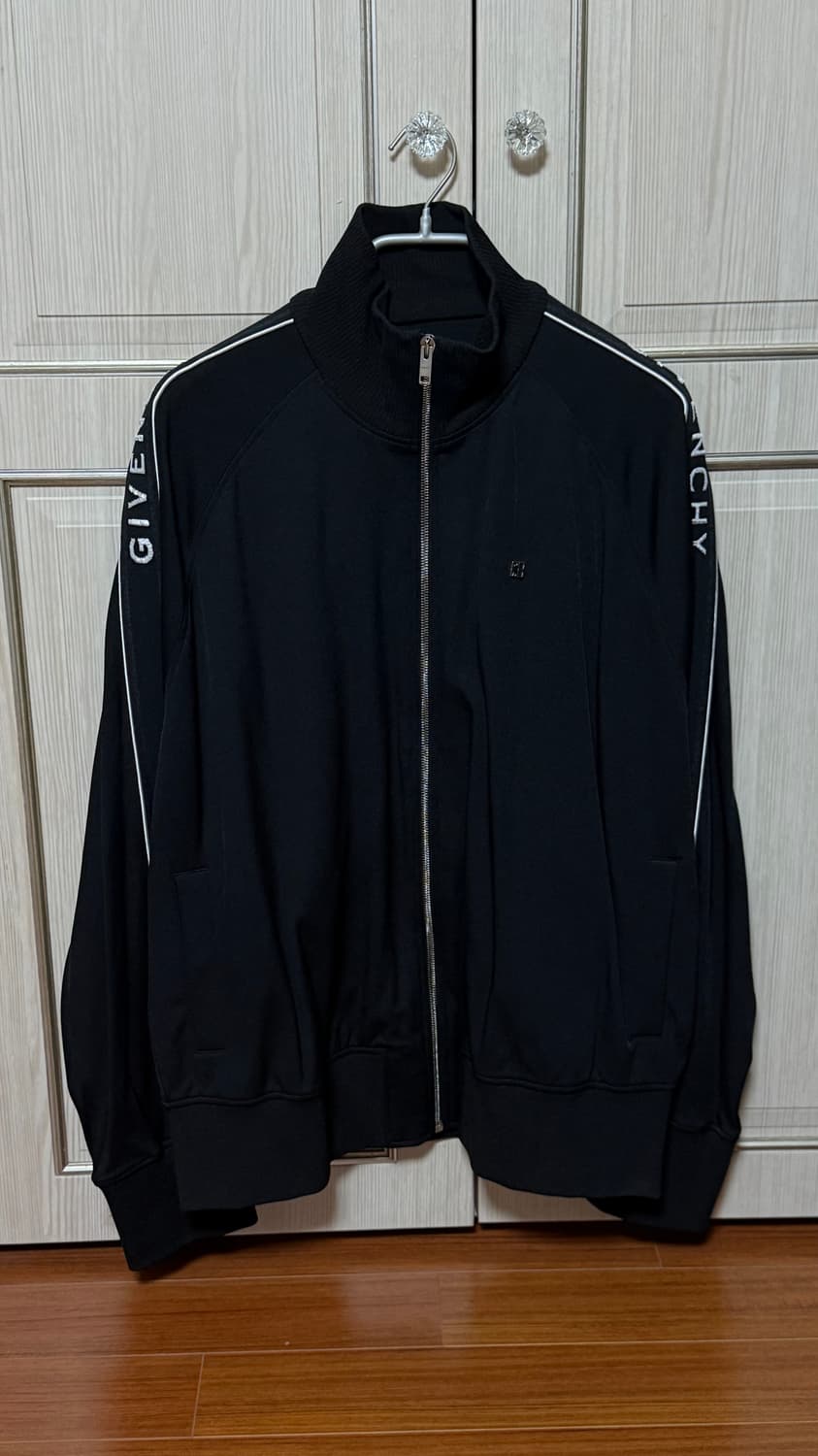 지방시 트랙자켓 상품이미지1