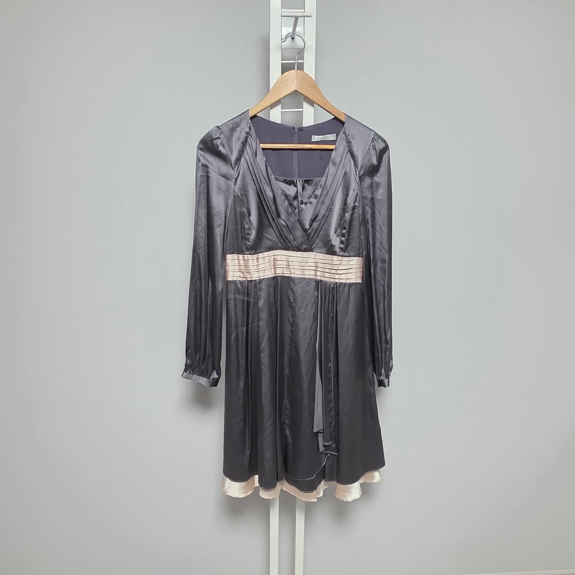 모조에스핀 실크 롱 슬리브 미니 원피스 상품이미지1