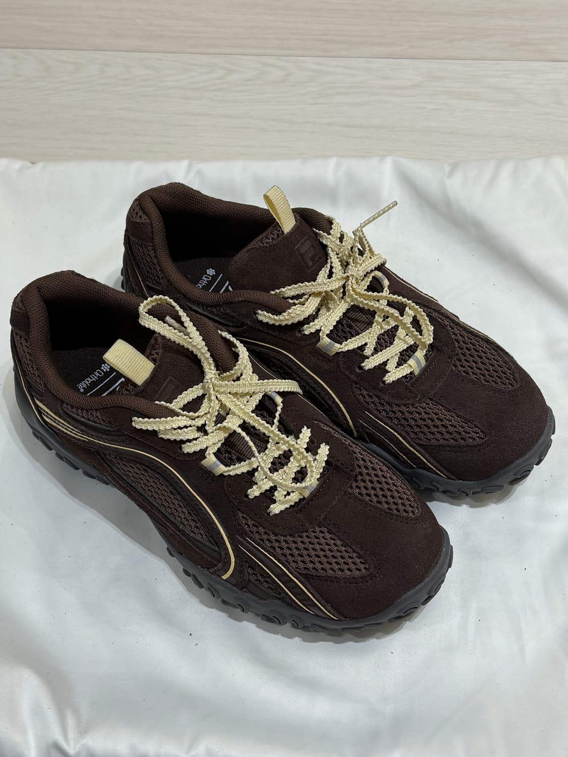 ‼️이사 처분 (1회착용) 휠라 에샤페 초코 운동화 스니커즈 240 상품이미지1