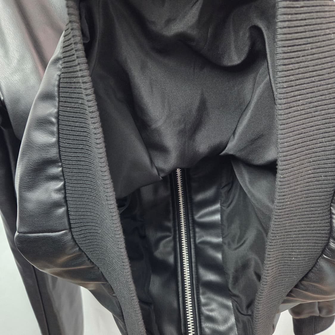 남 77 자라 A급 에코 레더 봄버 블루종 가죽 자켓 상품이미지9