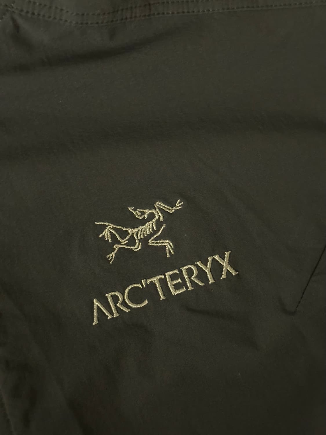 아크테릭스 후드 바람막이 감마 s 네이비 상품이미지2