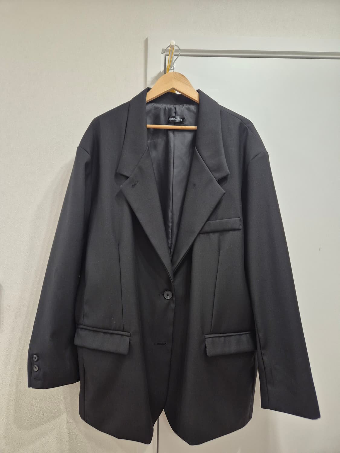 제너럴 이브 블랙 자켓 상품이미지1