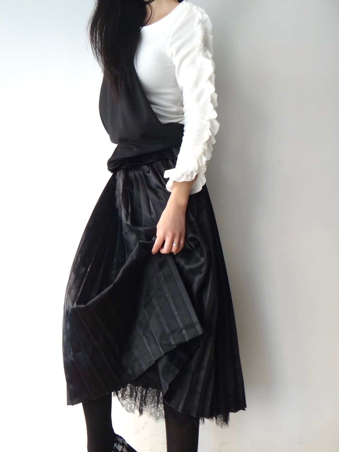West wave long pleats skirt / black 상품이미지2