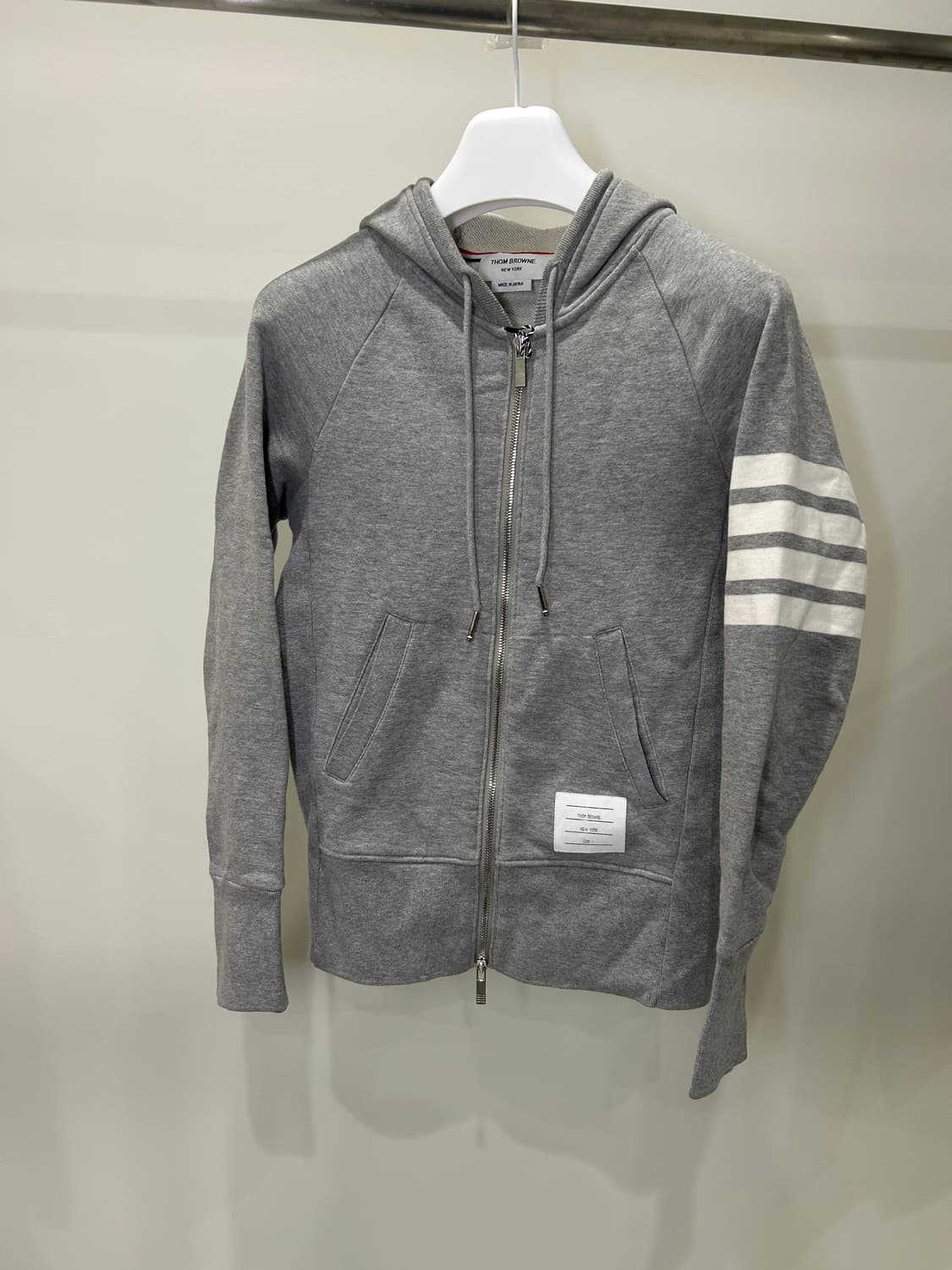 [정품/중고] 톰브라운 사선 후드 집업 상품이미지1