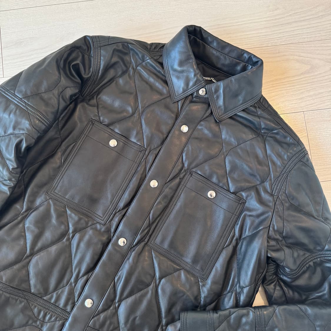 BERLUTI 벨루티 이탈리아 최상급 가죽 킬팅 패딩 자켓 샤켓 필드  상품이미지5