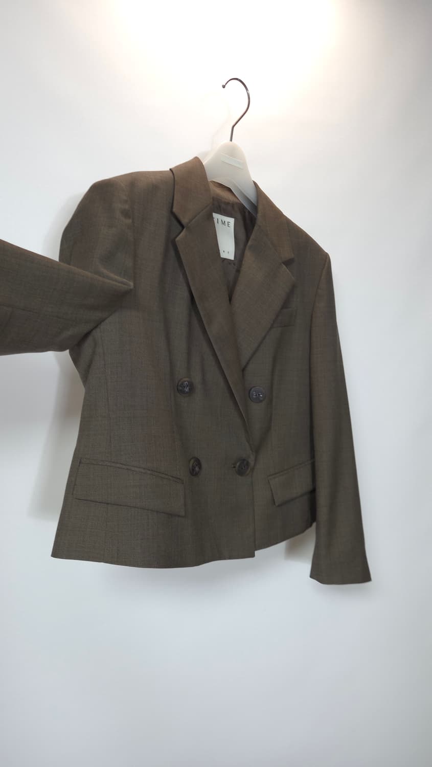 한섬 타임 2022 이태리 톨레뇨 백슬릿 더블 크롭 자켓 F 사이즈 상품이미지4