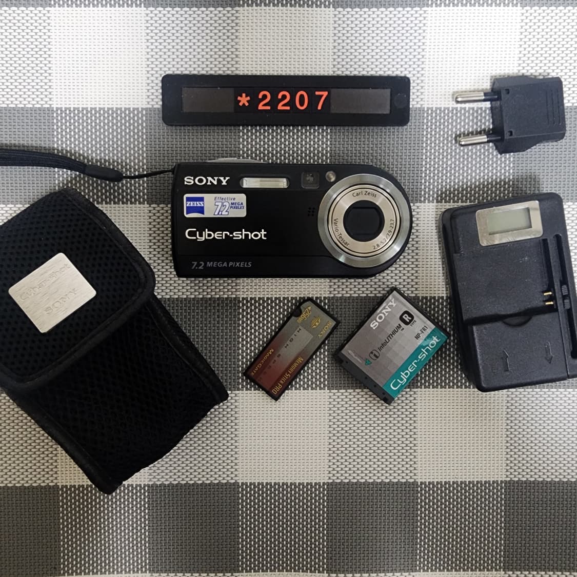 소니 사이버샷 DSC-P 150 디지털카메라 파우치포함 상품이미지1