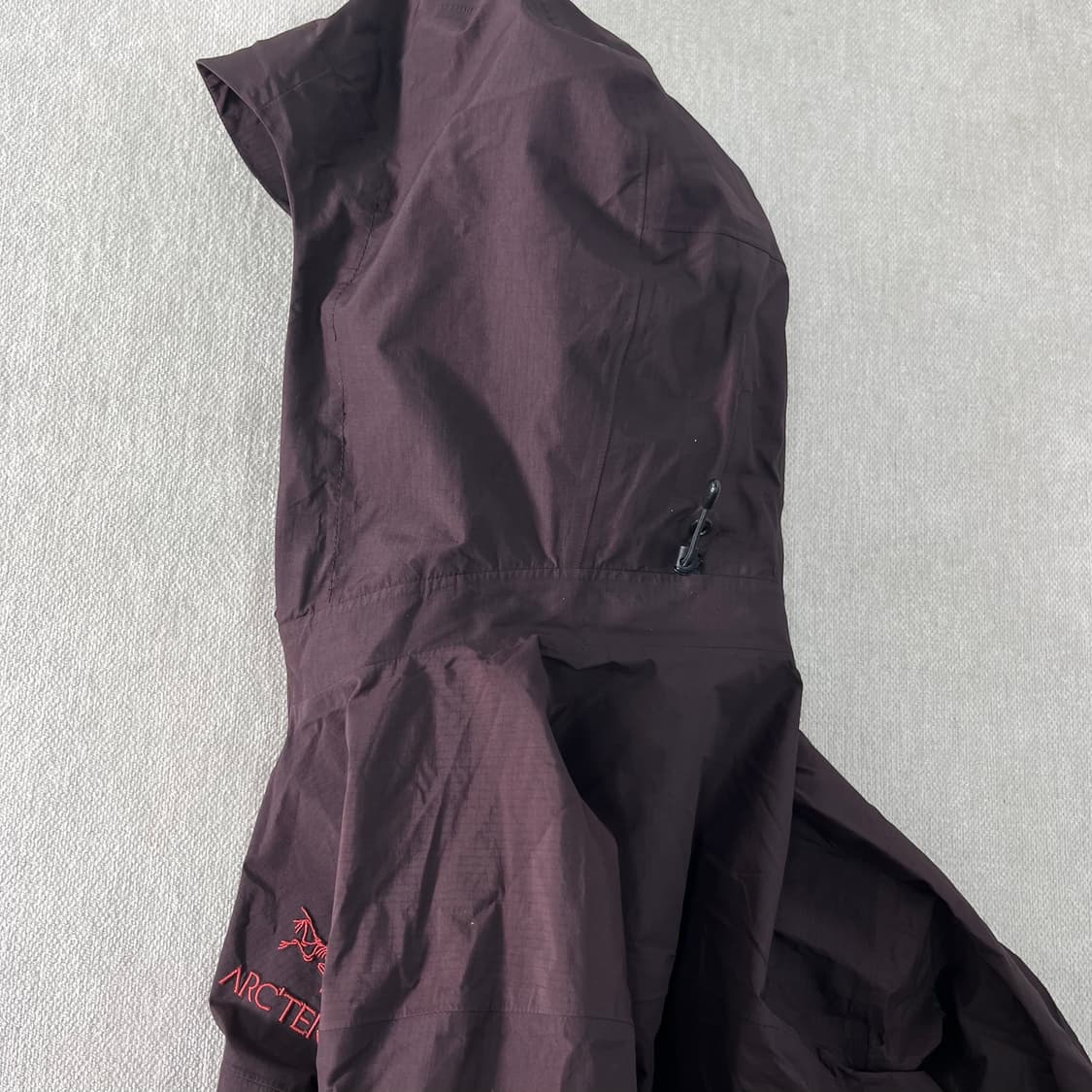 W95 아크테릭스 베타 LT 버건디 일본판 바람막이 자켓 상품이미지8