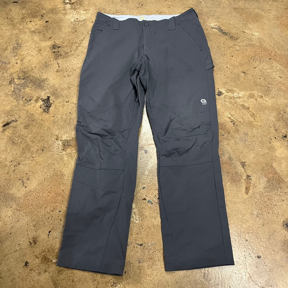 [정품] 마운틴하드웨어 남성 바지 차콜 b10 상품이미지3