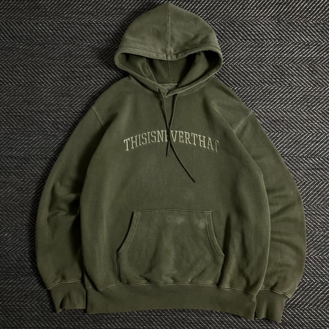 디스이즈네버댓 빅로고 박시핏 피그먼트 후드 티셔츠 y 3054 상품이미지2