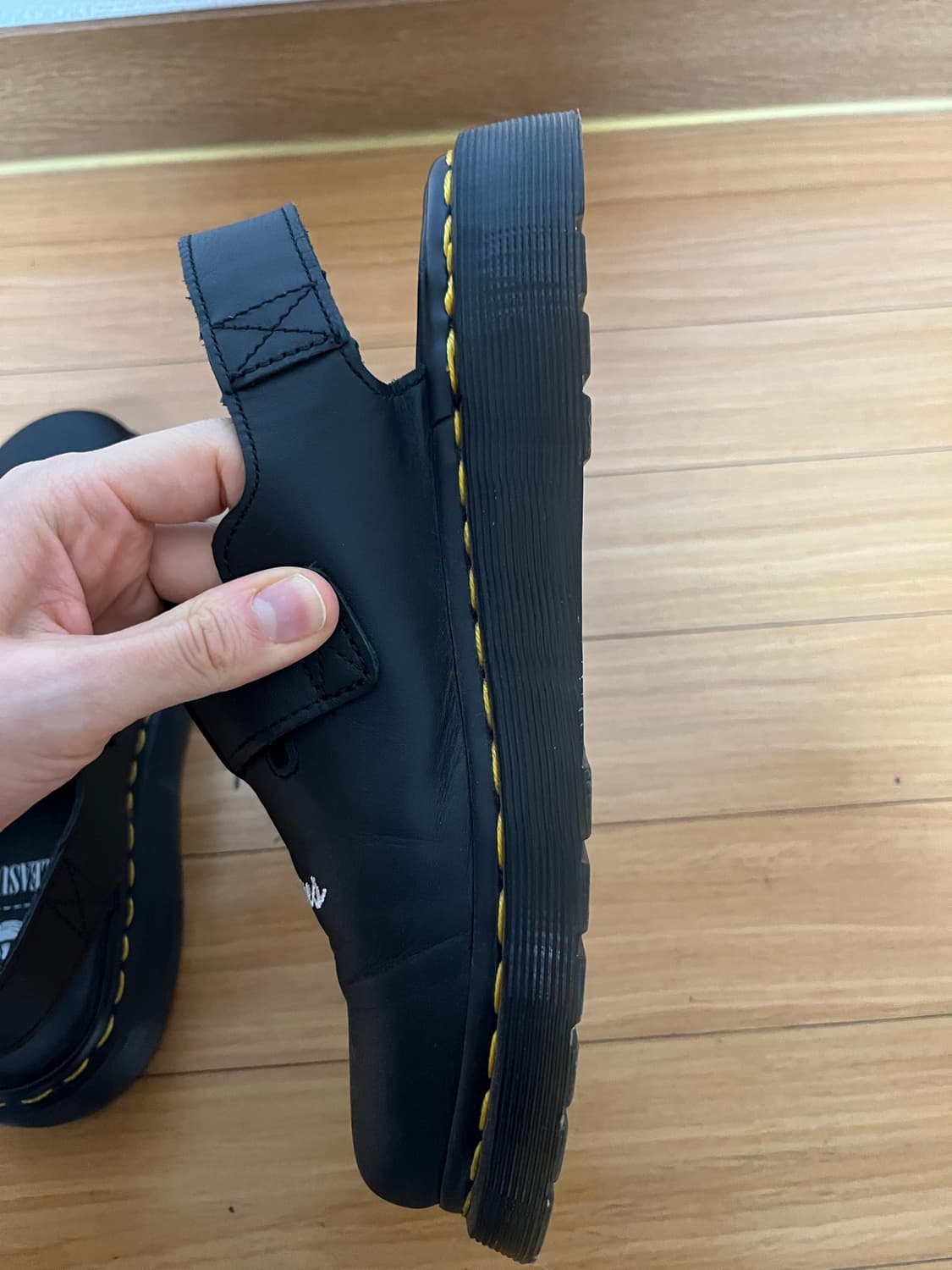 닥터마틴x플레져스 조지 240 상품이미지4