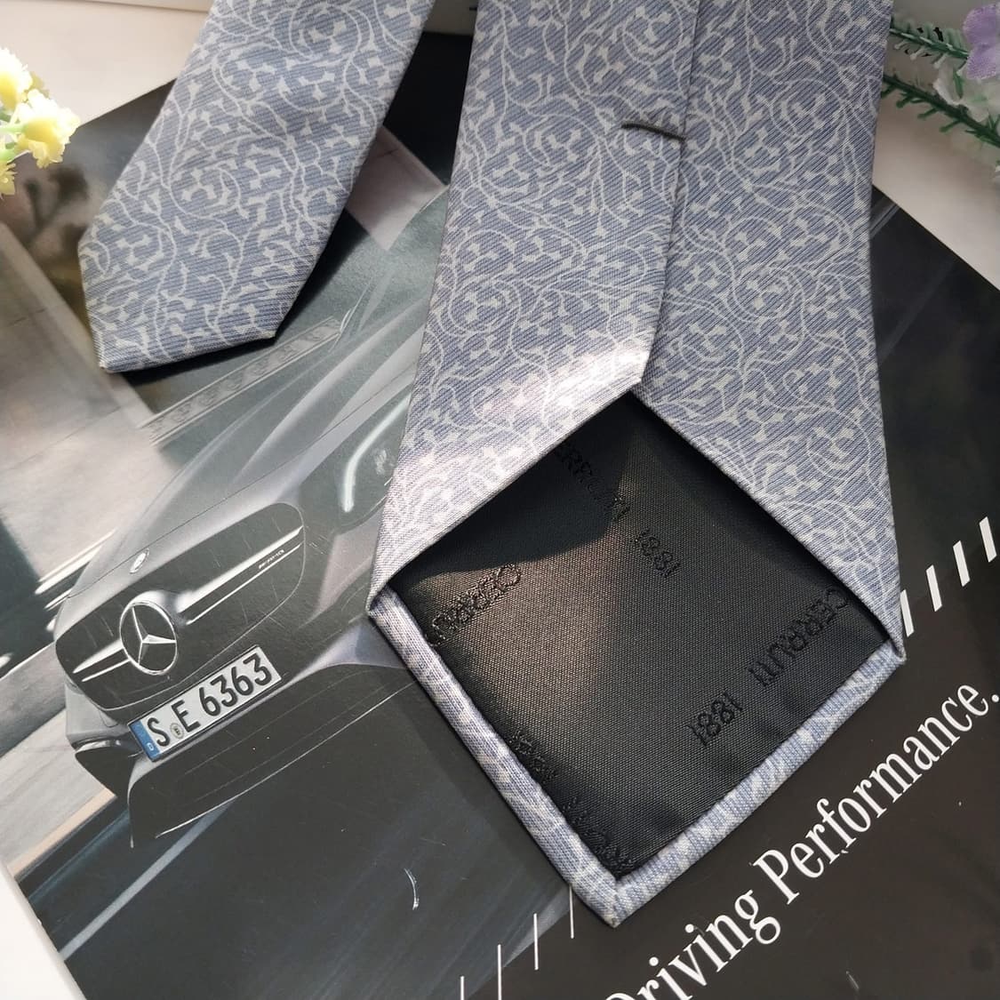 세루티 실크 하늘색 패턴 넥타이 8cm A+등급 K1326
 상품이미지6