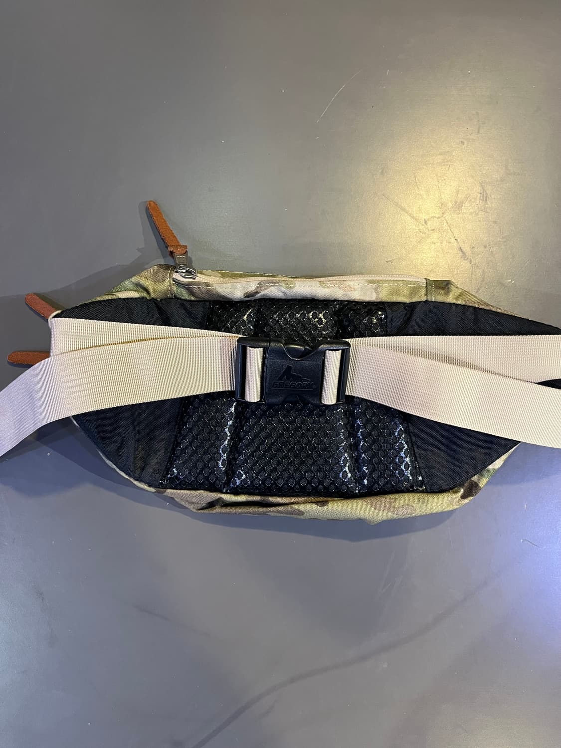 그레고리 구형 로고 테일러너 멀티캠 상품이미지2