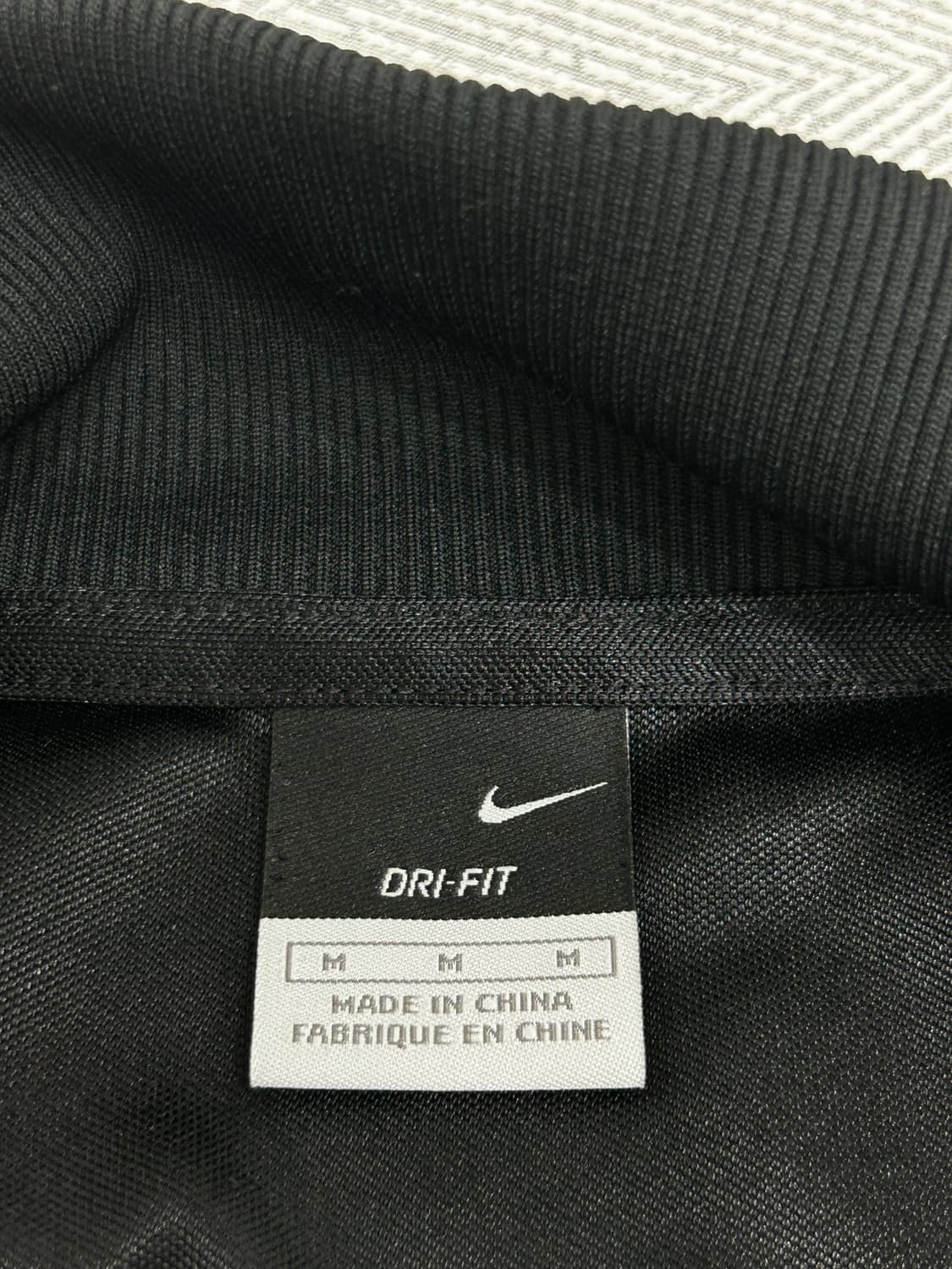 나이키 NIKE 드라이핏 올블랙 트랙탑 집업 져지 여성 M 상품이미지4