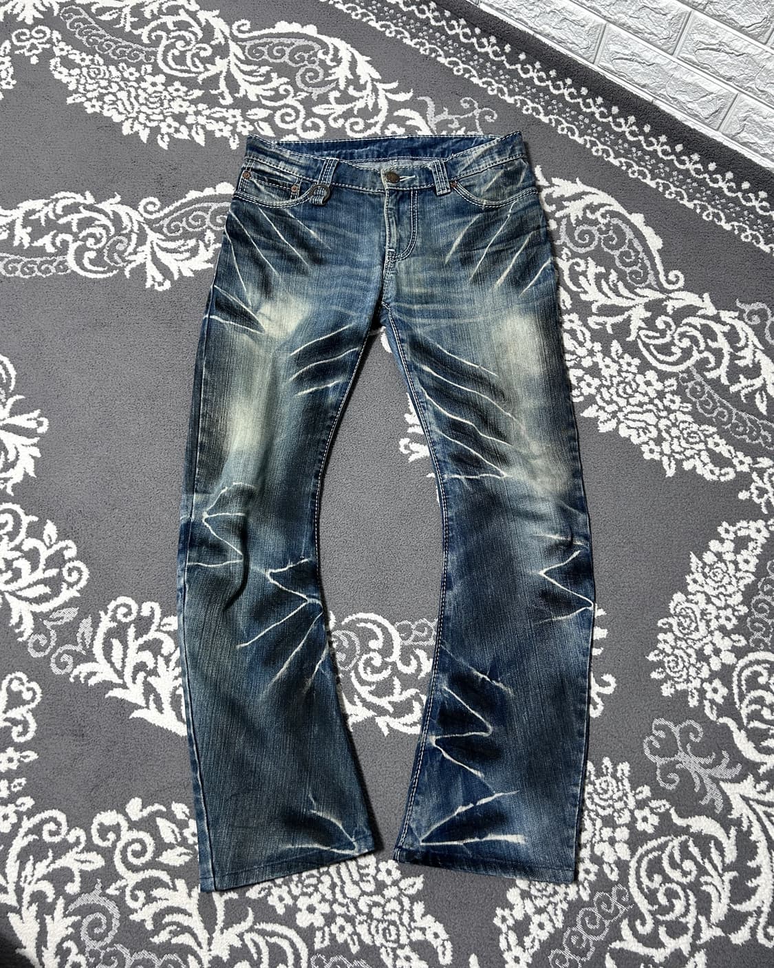 조니 울프 하드 워싱 커브드 데님 팬츠 상품이미지2